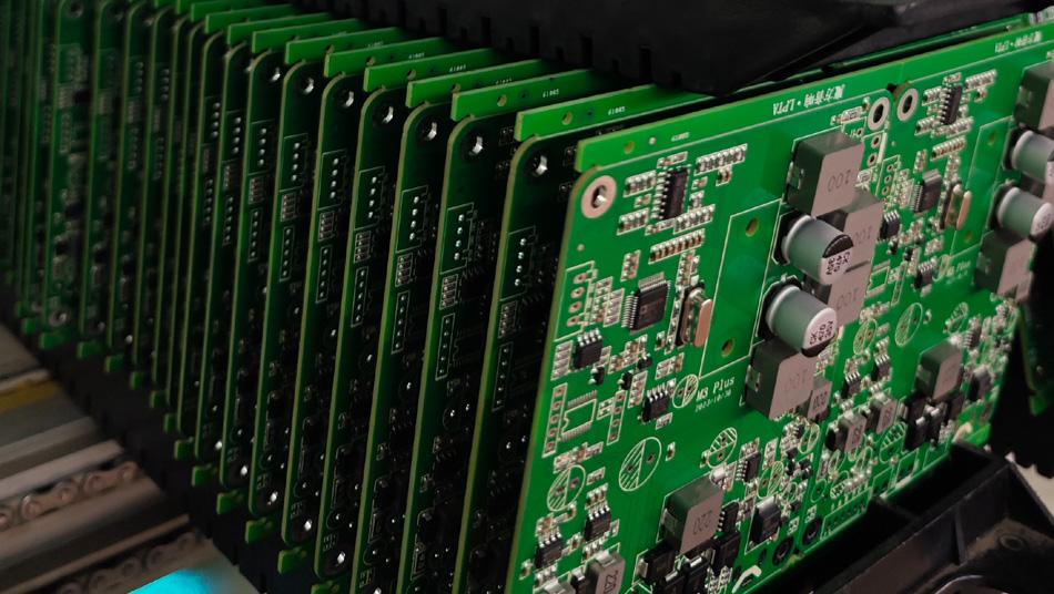 Decifrare il sistema di monitoraggio della qualità dell'intero processo delle fabbriche PCBA