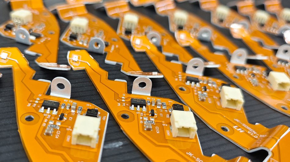 Perché scegliere una fabbrica PCBA locale migliora l'efficienza della collaborazione?