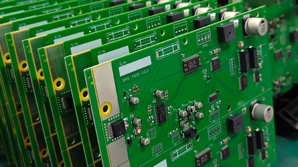 Analisi dei modelli globali di collaborazione in fabbrica PCBA: sfide e opportunità