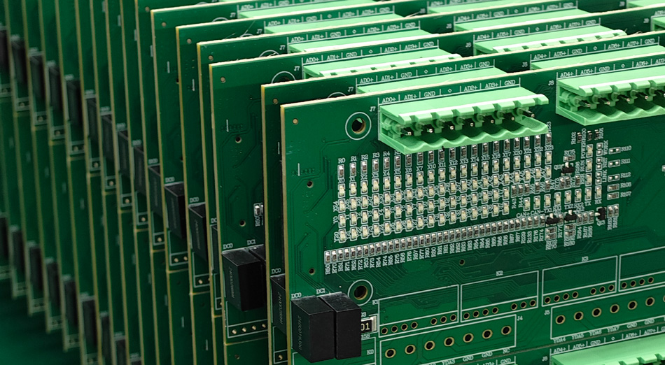 In che modo le fabbriche PCBA possono aumentare la fiducia dei clienti attraverso storie di successo?