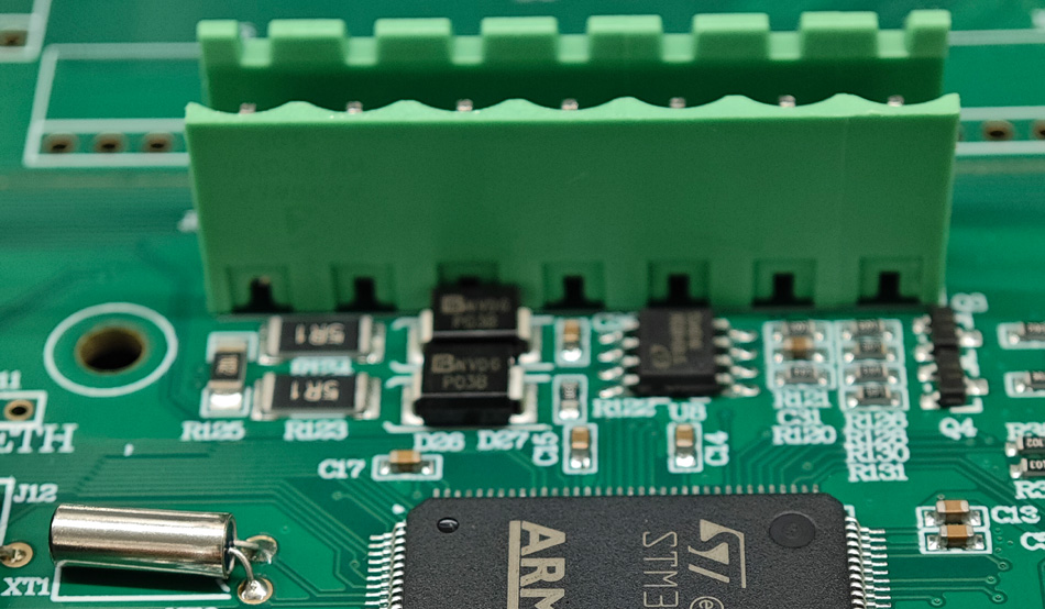 In che modo le fabbriche PCBA possono ridurre i costi di produzione attraverso l'automazione?