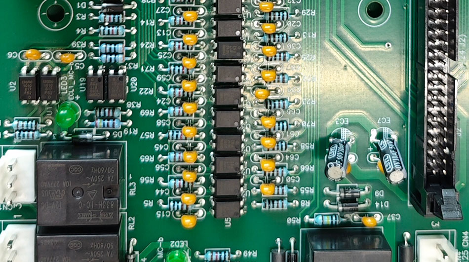 In che modo le fabbriche PCBA possono garantire la fornitura tempestiva dei componenti attraverso la gestione della catena di fornitura?