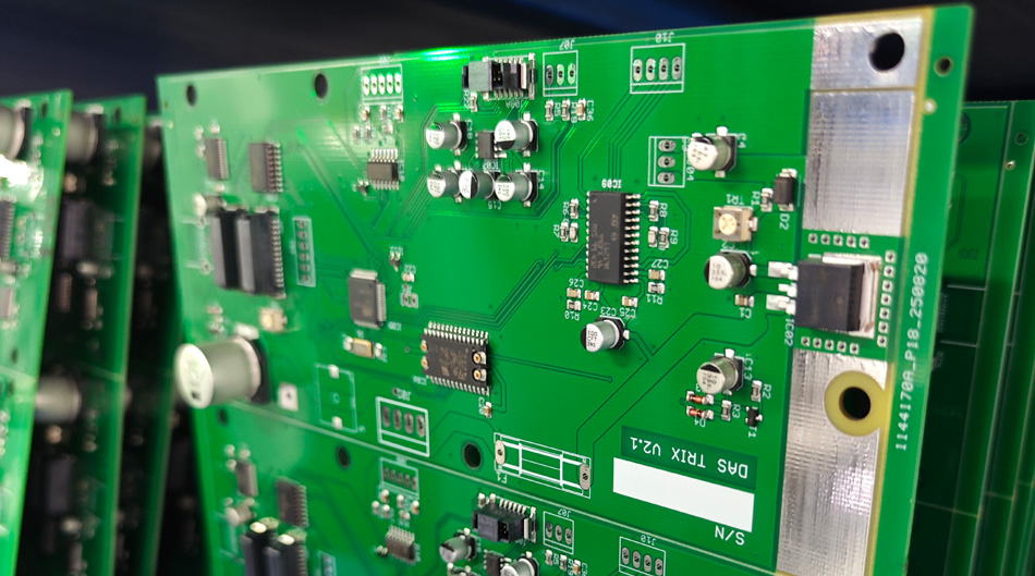 In che modo le fabbriche PCBA possono migliorare la competitività dei loro prodotti attraverso processi SMT avanzati?